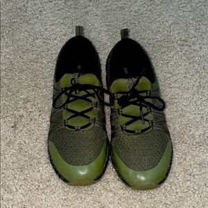 Mens size 5 sauconys 7 women